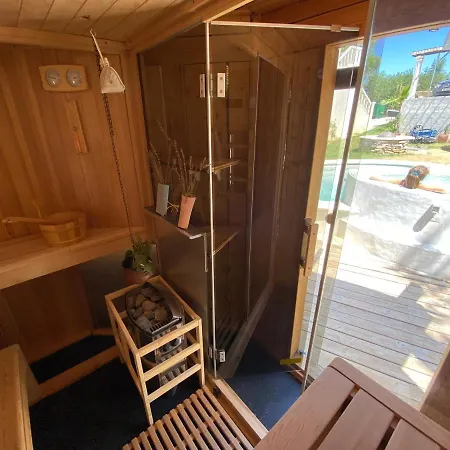 شقة Croatia Holidays With Pool & Sauna, Near Sandy - Rab Agata *