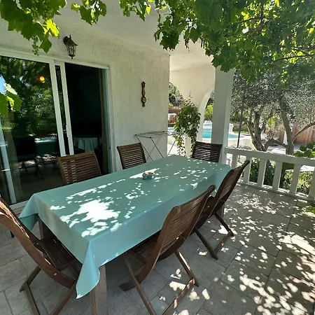شقة Croatia Holidays With Pool & Sauna, Near Sandy - Rab Agata