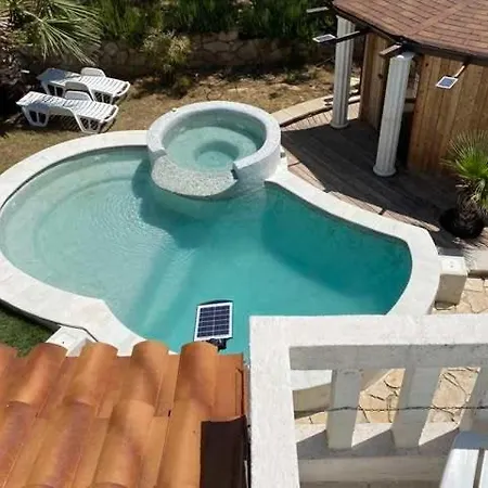 شقة Croatia Holidays With Pool & Sauna, Near Sandy - Rab Agata *