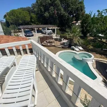 شقة Croatia Holidays With Pool & Sauna, Near Sandy - Rab Agata