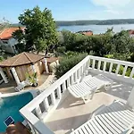 Croatia Holidays With Pool & Sauna, Near Sandy - Rab Agata شقة *