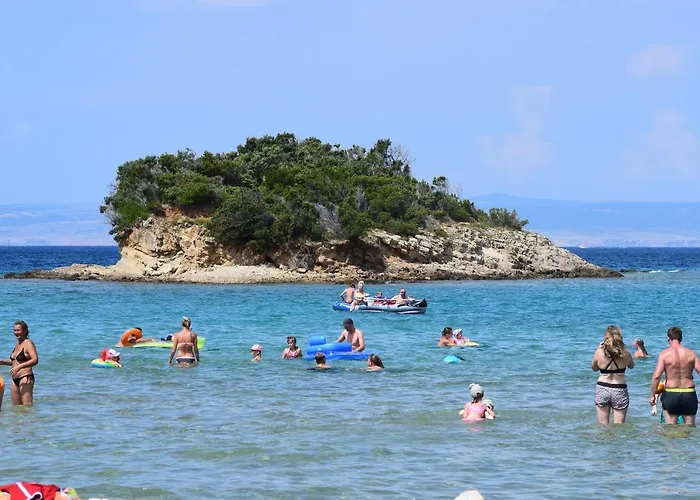 Croatia Holidays With Pool & Sauna, Near Sandy - Rab Agata アパート