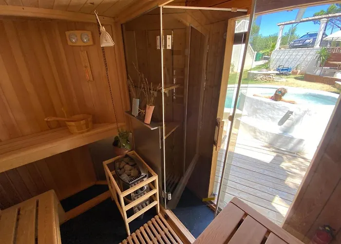 アパート Croatia Holidays With Pool & Sauna, Near Sandy - Rab Agata *