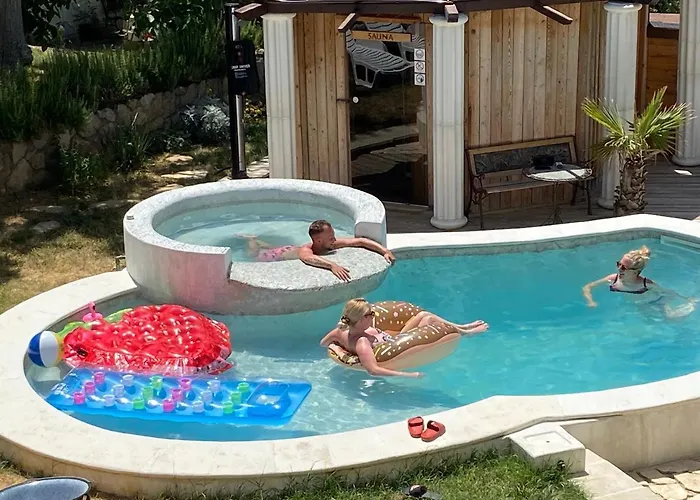 Croatia Holidays With Pool & Sauna, Near Sandy - Rab Agata