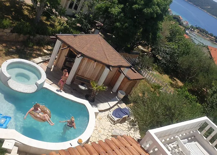 Croatia Holidays With Pool & Sauna, Near Sandy - Rab Agata *