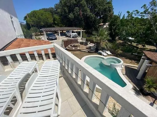 アパート Croatia Holidays With Pool & Sauna, Near Sandy - Rab Agata